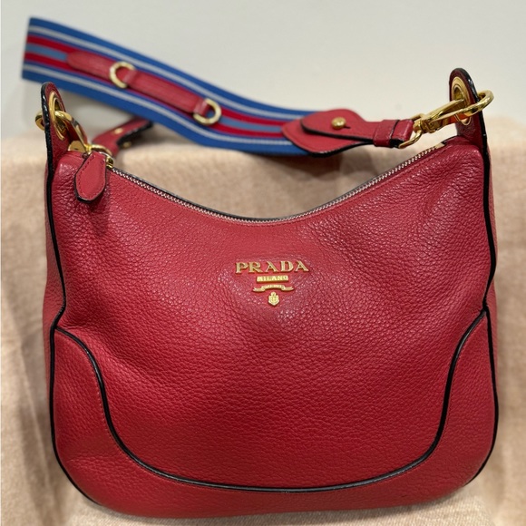 PRADA Vitello Phenix Red Shoulder Bag - Pre-loved - Picture 16 of 16